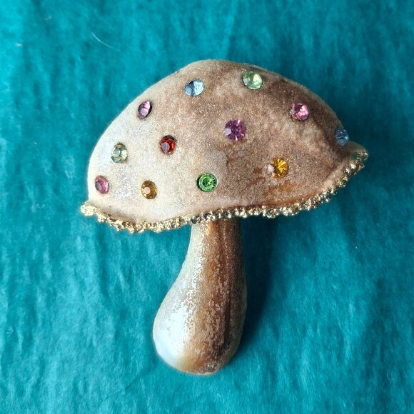 Coro Jewelry - 2/25$ Coro Vintage gorgeous mushroom brooch with colorful rhinestones